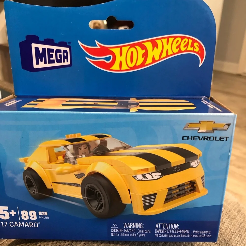 Mega Hot Wheels  Chevrolet Camaro Yellow